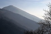 23 Al Passo Pertulena con vista in Monte Tesoro